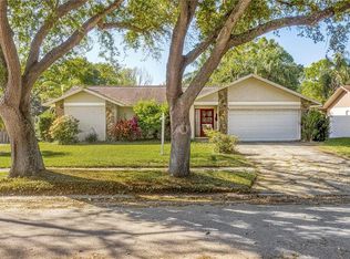 491 Westford Cir, Palm Harbor, FL 34683