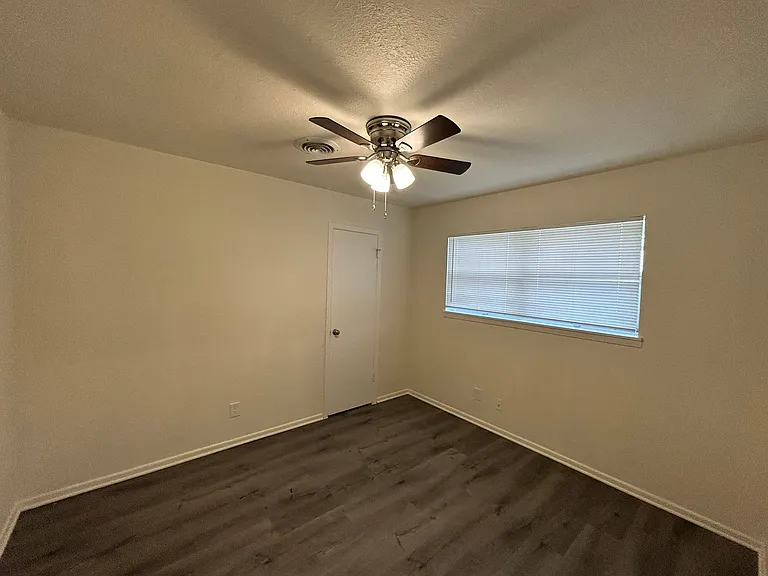 3601 Catalina Dr — Photo 12
