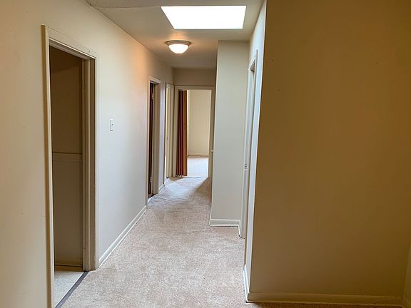 3rd image of 223 Greene St #1