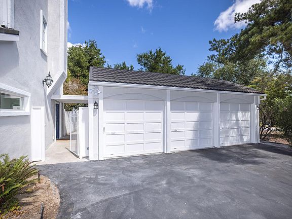 5th image of 12100 Dawn Ln