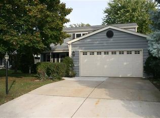 185 S Alleghany Rd, Grayslake, IL 60030