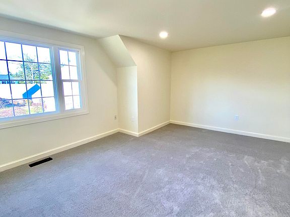5th image of 10N Sussex Way
