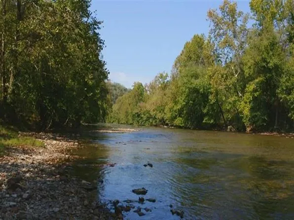 N Hill Dr, Tazewell, TN 37879