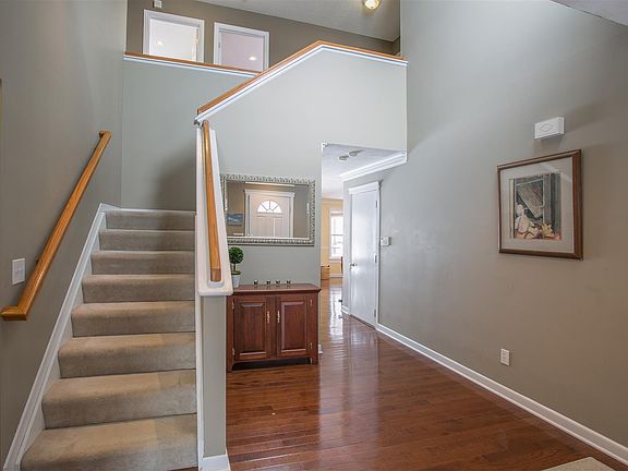 3rd image of 5958 Blaverly Dr