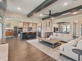 7412 Garrison Creek Dr, Bryan, TX 77808