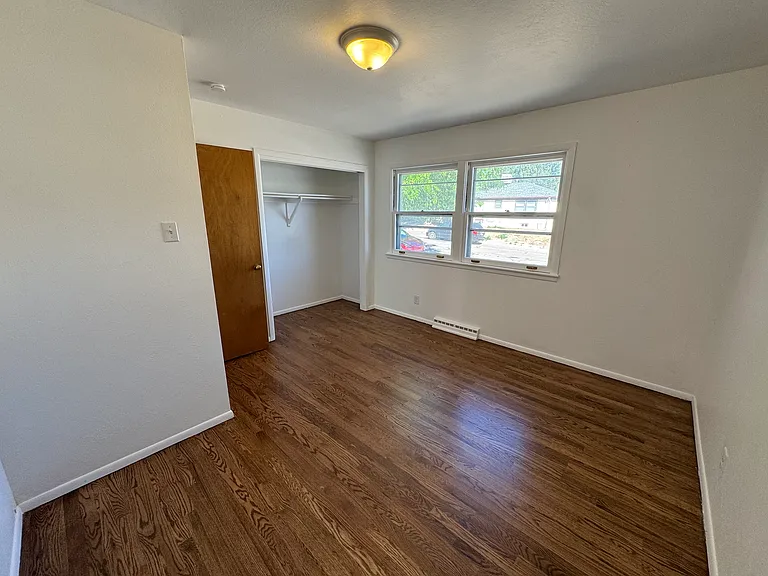 1809 Comanche Rd — Photo 6