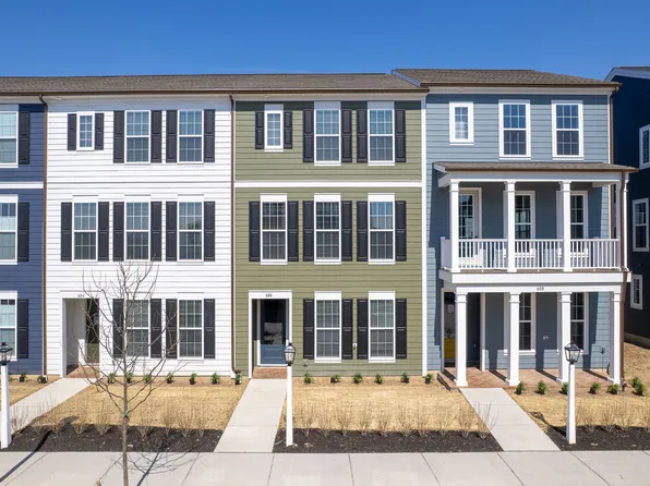 606 Whitby Ln, Cranberry Township, PA 16066