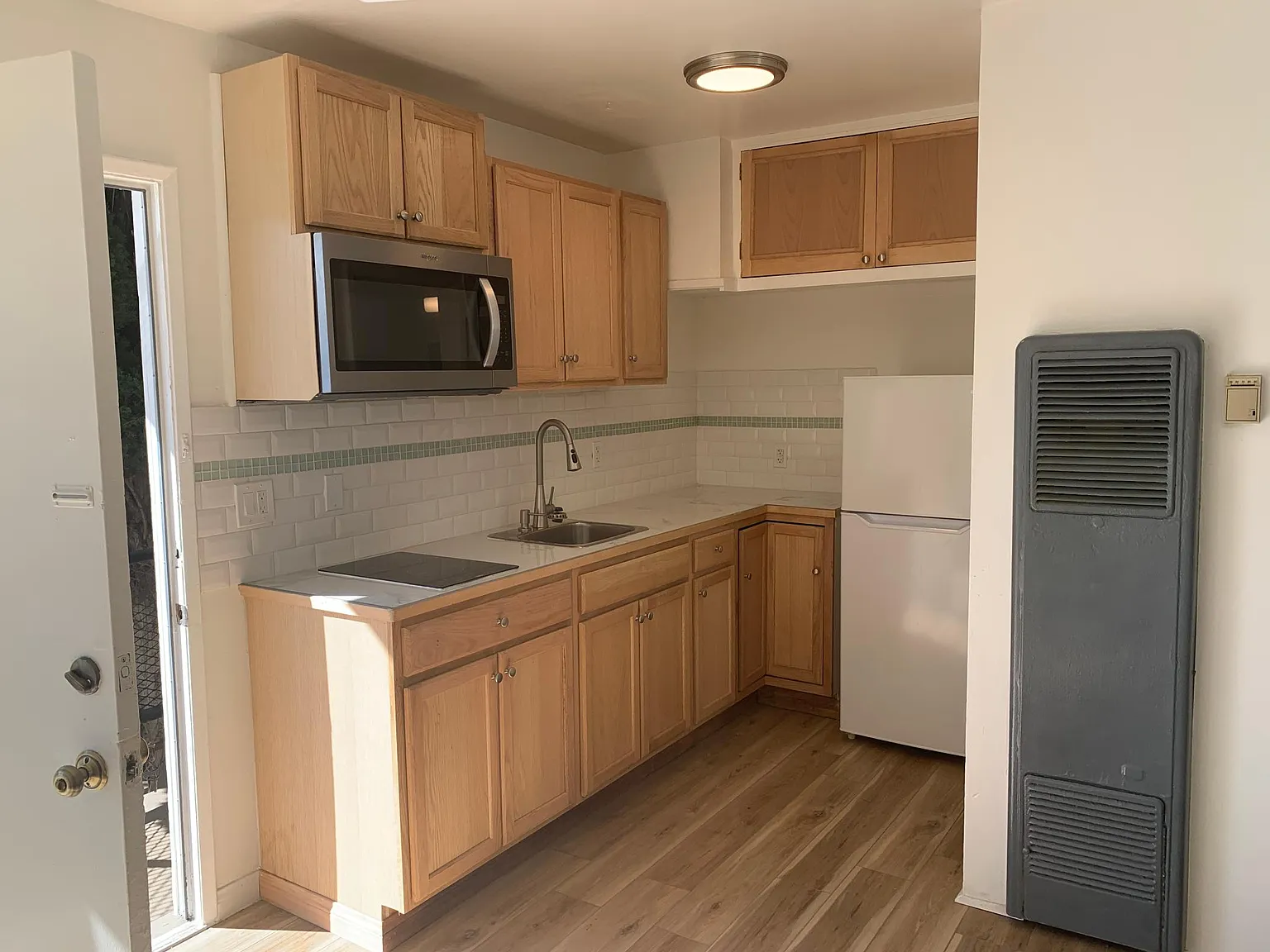 Studio, 222 sqft, $1,950 — Photo 4