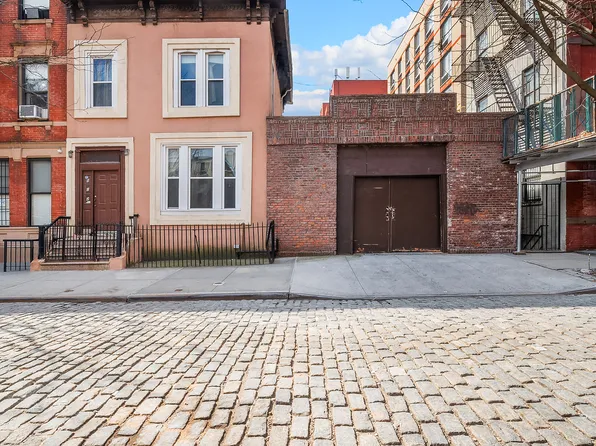 502 East 118th Street image 2 of 9