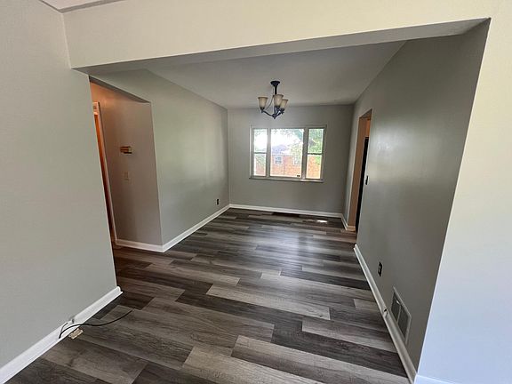 5th image of 3531 Moonridge Dr