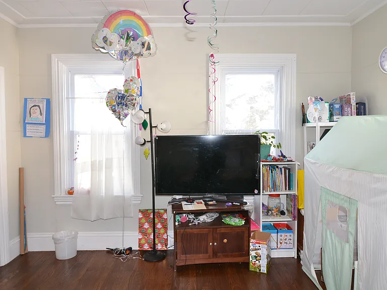 22 Farrell St — Photo 8