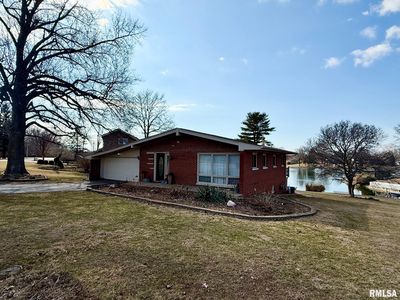 807 Poplar Dr, Petersburg, IL, 62675