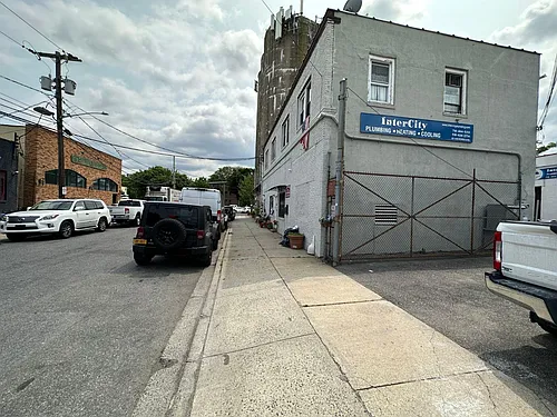 22 Van Buren Ave #2 Photo 1