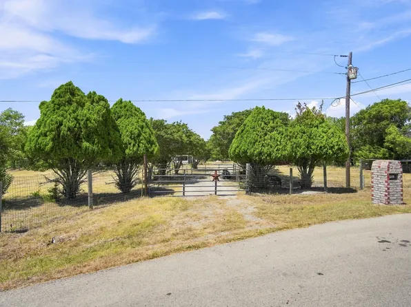 1808 Sunlit Ct, Midlothian, TX 76065