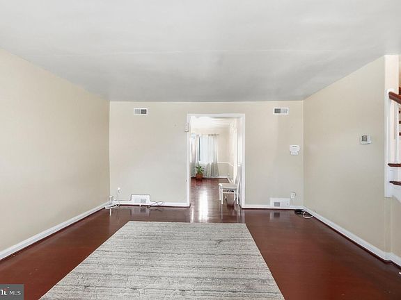 5th image of 1545 Gleneagle Rd