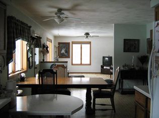 16385 Coulter Hill Rd, Viola, WI 54664