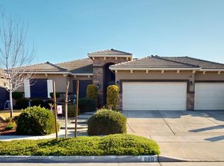 880 S Susan Ave, Kerman, CA 93630
