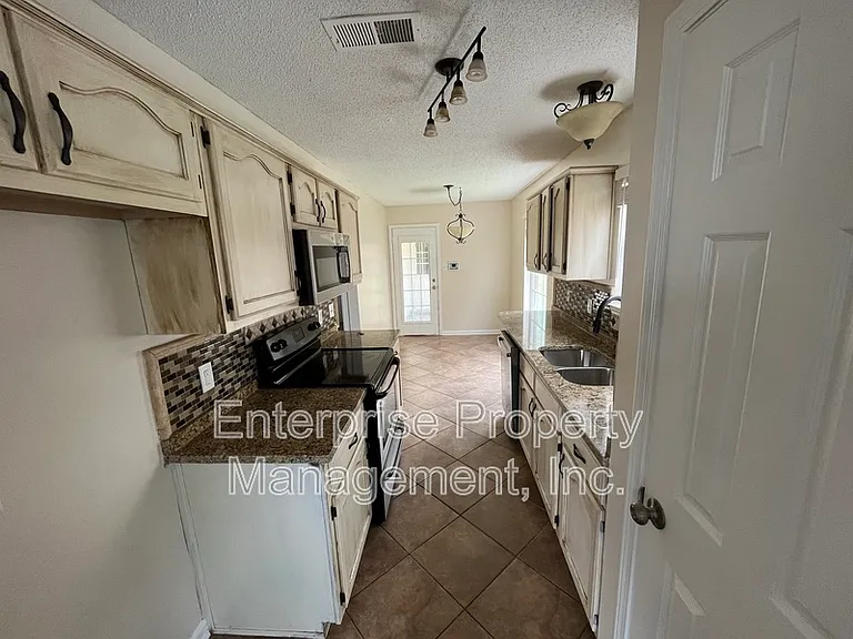 6869 Century Oaks Dr — Photo 14