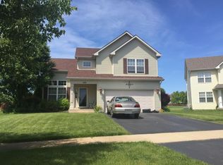 199 White Oak Ct, North Aurora, IL 60542