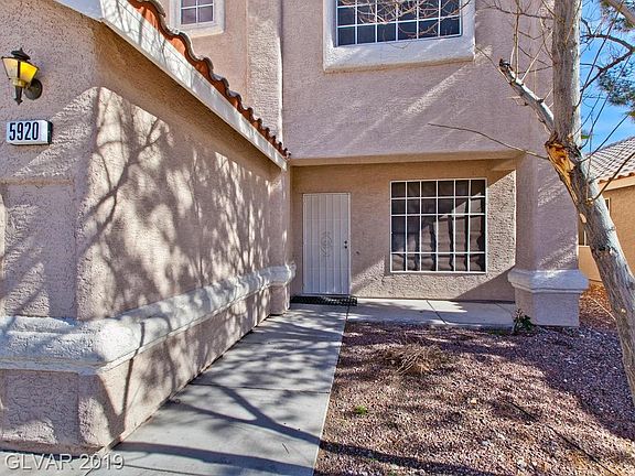 3rd image of 5920 Royal Castle Ln