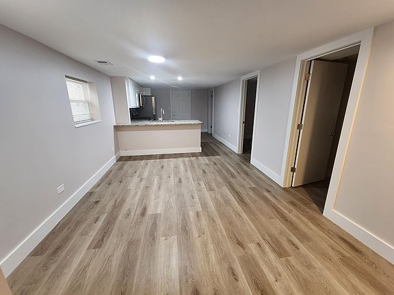 3rd image of 5812 N Campbell Ave #G