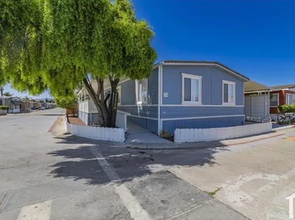 174 Redwood Dr, Hollister, CA 95023