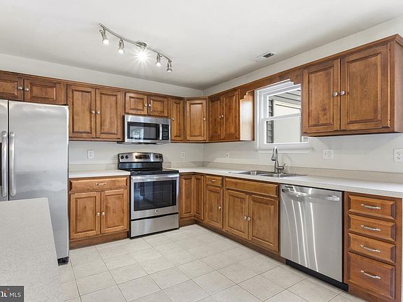 2nd image of 393 Carronade Way