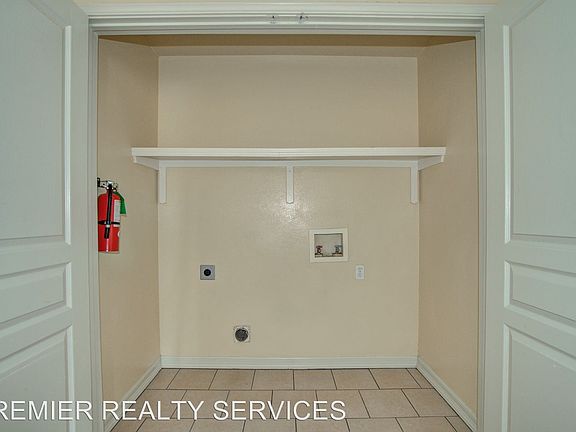 4th image of 1903 Maria Isabel Dr APT D