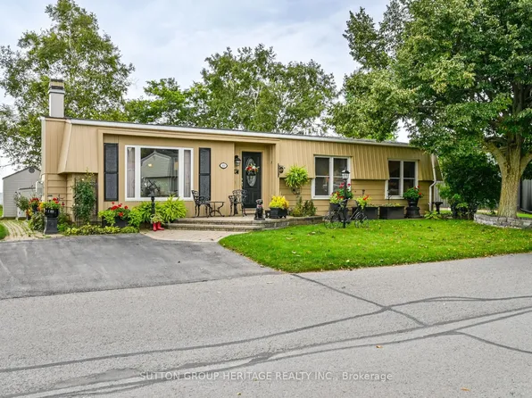 89 Bluffs Rd, Clarington, ON L1B 1B9