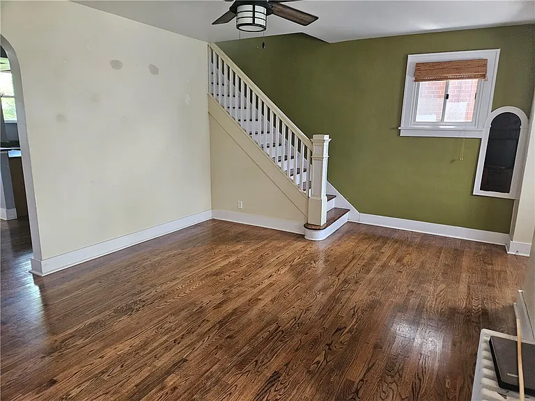 713 Hazelwood Ave — Photo 5