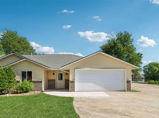 1111 Oak St, Guthrie Center, IA 50115