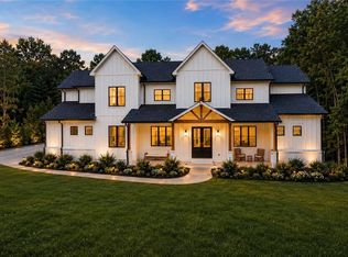 3180 Lee Dr, Buford, GA 30518