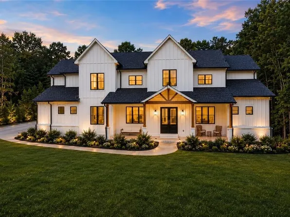 3180 Lee Dr, Buford, GA 30518