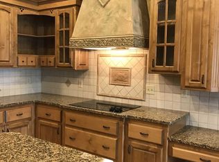 1422 E Wilder Dr, Springfield, MO 65804