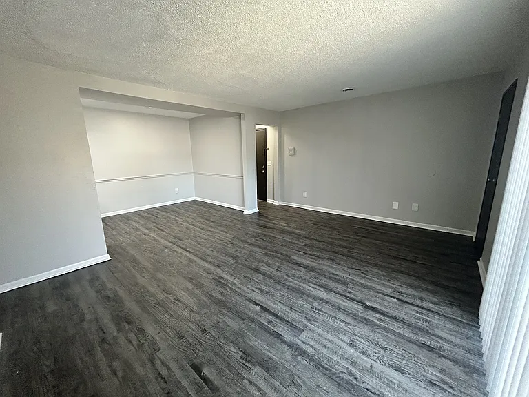 Secor Flats — Photo 62