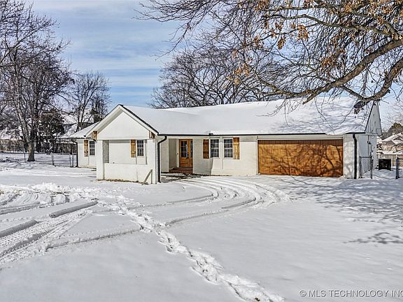 2nd image of 18415 S Hilltop Ct