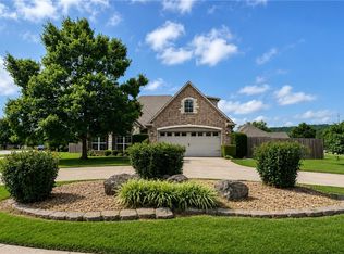 3907 W Mountain View Dr, Fayetteville, AR 72704