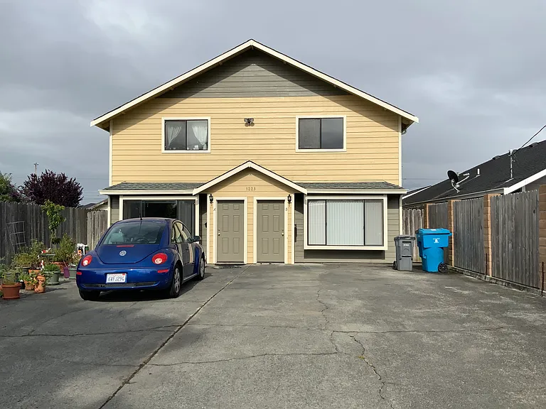 1223 Cousins St #A — Photo 9