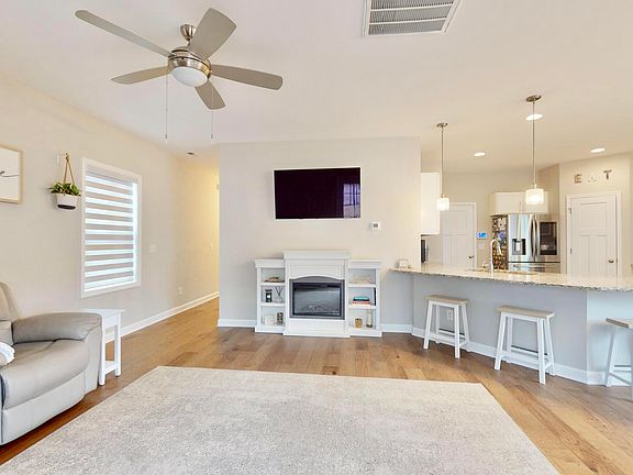 3rd image of 2618 Longleaf Pine Circle