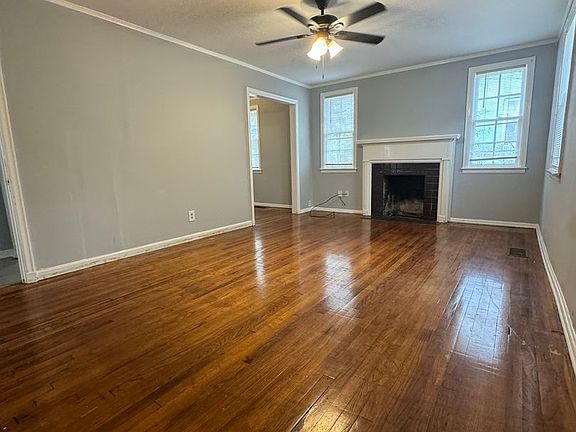 3rd image of 114 Bradley Dr