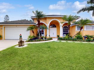 118 NE Surfside Ave, Port Saint Lucie, FL 34983