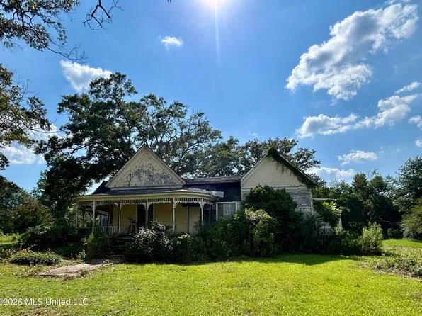 21 Holmes St, Silver Creek, MS 39663