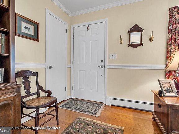 5th image of 1015 Radnor Ave