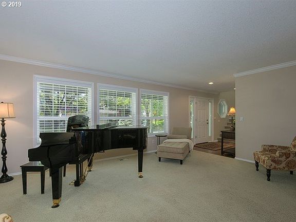 4th image of 18103 SE 39th St