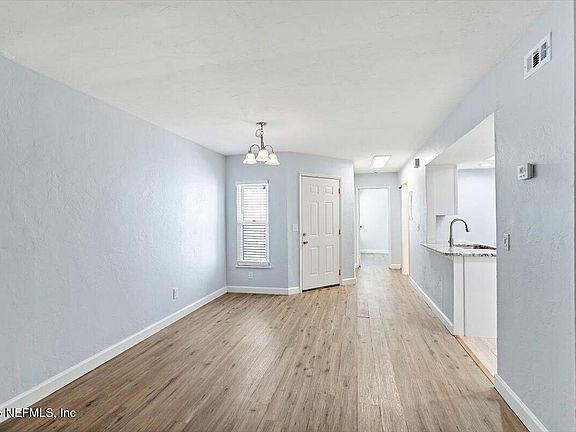 5th image of 1167 BAYSHORE Drive N