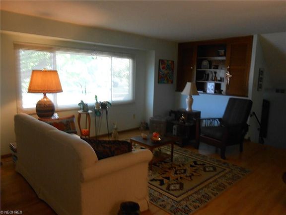 3rd image of 6782 Reid Dr