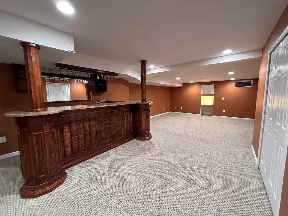 11525 Jamestown Ct