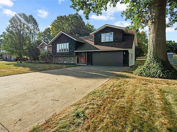 3rd image of 1616 Airpark Dr