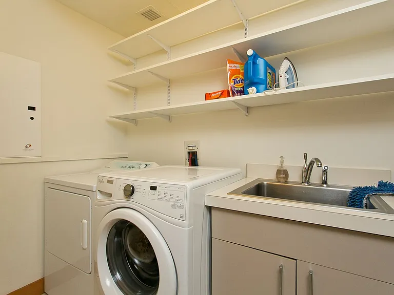 1288 Ala Moana Blvd #20D — Photo 7