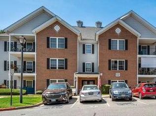 6504 Ridenour Way E APT 1B, Sykesville, MD 21784